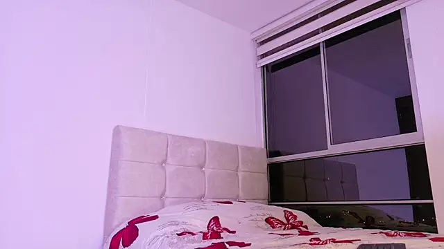 Snapshot of Be_Evil chatting on 03/11/25, 04:43 Be Evil online show from 03/11/25, 04:43