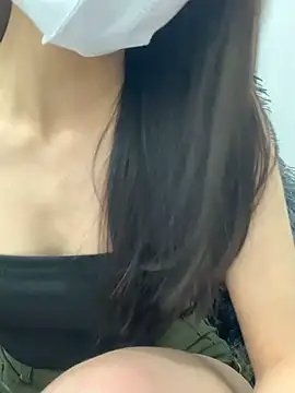 Lyly2525 online show from 03/10/25, 04:35