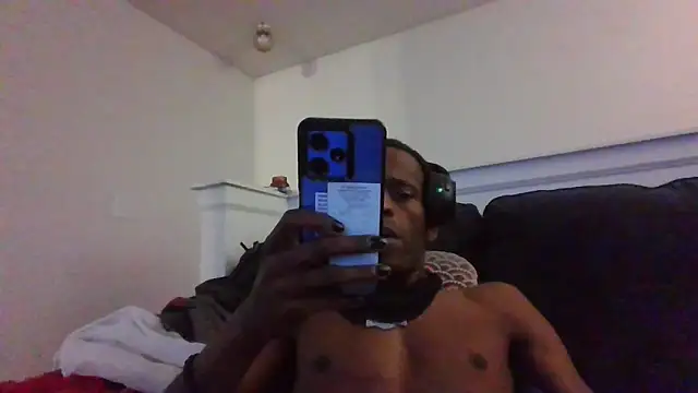 Snapshot of BadazzRXL chatting on 11/08/25, 02:28 BadazzRXL online show from 11/08/25, 02:28