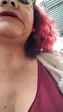 BiancaSteel online show from 10/28/25, 05:37