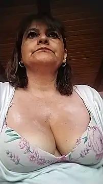 Snapshot of BiancaSteel chatting on 06/24/26, 05:01 BiancaSteel online show from 06/24/26, 05:01