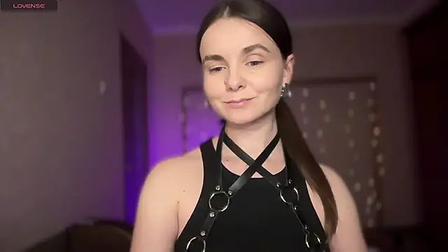 lanaloulou online show from 10/24/25, 10:06