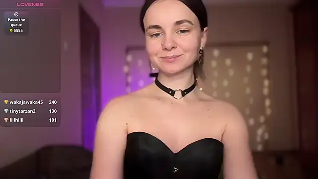 lanaloulou online show from 11/01/25, 09:50