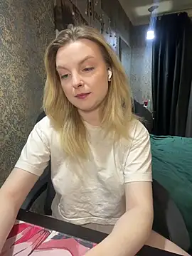 Snapshot of Lina_ly chatting on 03/22/25, 02:03 Lina ly online show from 03/22/25, 02:03