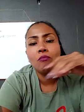 Ariana Rodriguez online show from 03/05/25, 07:38