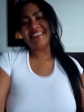 Ariana Rodriguez online show from 10/07/25, 12:13