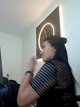 Snapshot of Ariana_Rodriguez chatting on 04/19/26, 04:50 Ariana Rodriguez online show from 04/19/26, 04:50