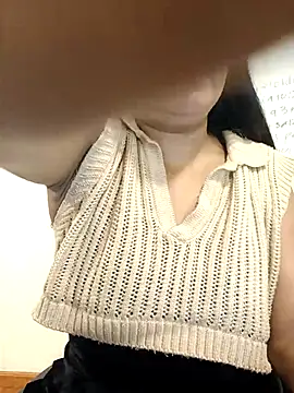 Snapshot of Ariana_Rodriguez chatting on 05/05/26, 02:58 Ariana Rodriguez online show from 05/05/26, 02:58