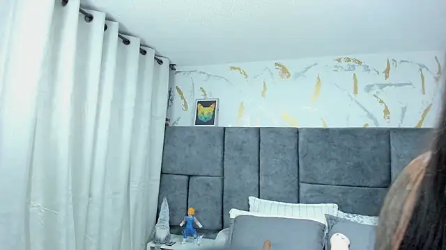 Cristal Velle online show from 12/21/25, 01:51