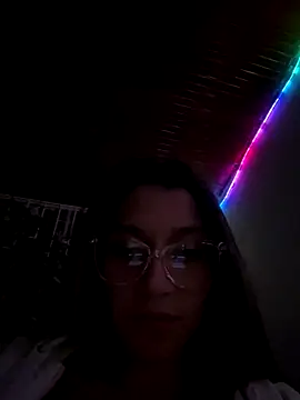 Isabella Varella online show from 11/29/25, 01:08