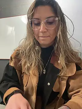 Snapshot of Isabella_Varella chatting on 02/03/26, 02:33 Isabella Varella online show from 02/03/26, 02:33