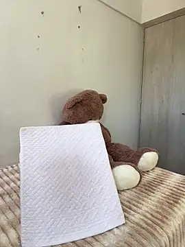 ZaraLuuv online show from 02/04/26, 06:14