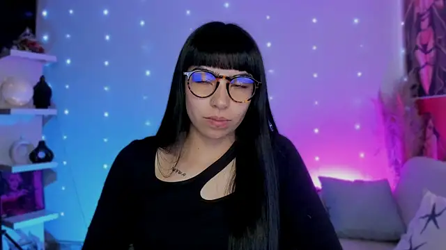 Snapshot of Saraa_Desiree chatting on 10/23/25, 07:34 Saraa Desiree online show from 10/23/25, 07:34