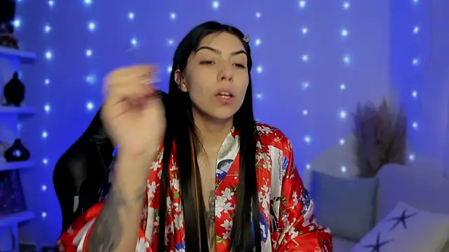 Saraa Desiree online show from 12/03/25, 09:24