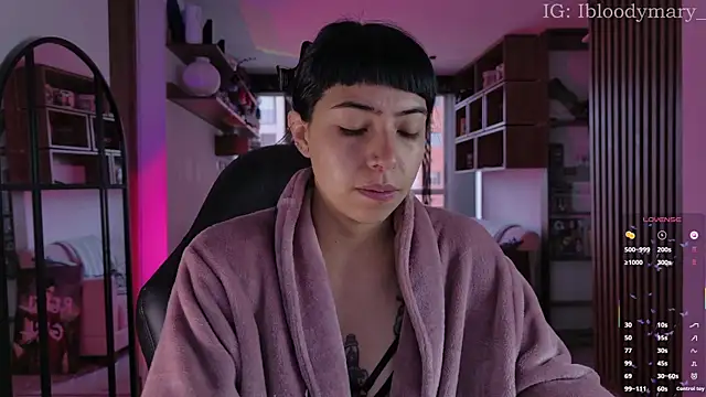 Snapshot of Saraa_Desiree chatting on 06/10/26, 02:38 Saraa Desiree online show from 06/10/26, 02:38
