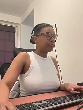 Melia Rayne online show from 04/09/26, 09:15