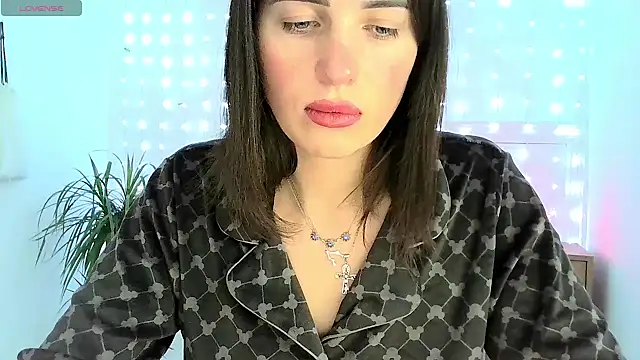 neferutt online show from 11/27/25, 06:43