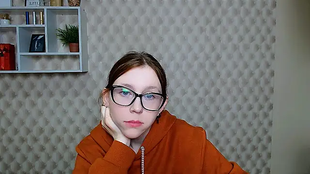 Snapshot of _MiraGold_ chatting on 11/12/25, 07:20 MiraGold online show from 11/12/25, 07:20