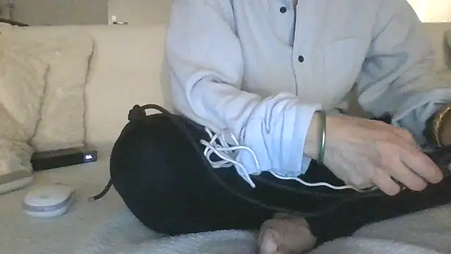 Valentinette online show from 04/03/26, 07:01