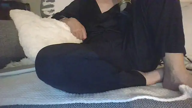 Valentinette online show from 04/14/26, 07:31