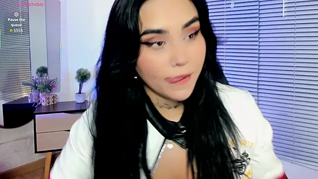 elaia muller  online show from 01/08/26, 03:42