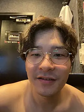 waka3232 online show from 10/19/25, 11:11