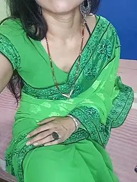 Snapshot of Cute-Zarina chatting on 10/20/25, 05:46 Cute-Zarina online show from 10/20/25, 05:46