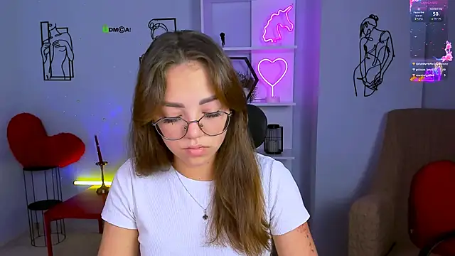 kiki swan online show from 09/16/25, 07:42