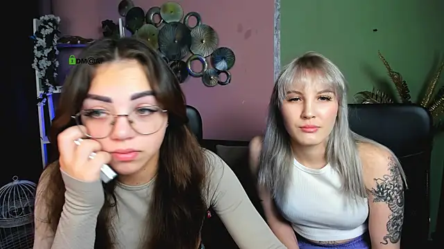 kiki swan online show from 12/04/25, 06:44