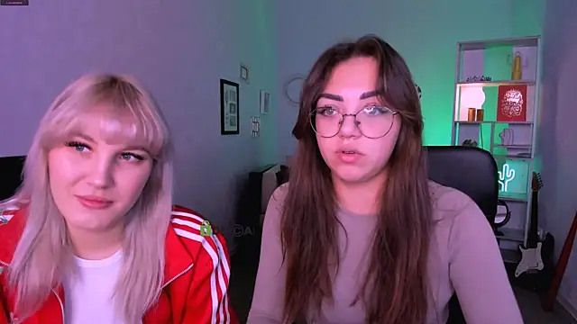 kiki swan online show from 12/15/25, 06:50