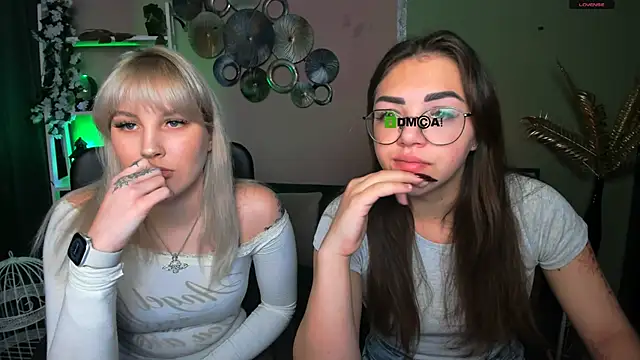 kiki swan online show from 12/22/25, 07:05