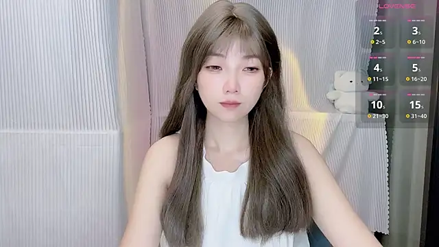 Snapshot of Evelyn-168 chatting on 10/09/25, 01:20 Evelyn-168 online show from 10/09/25, 01:20