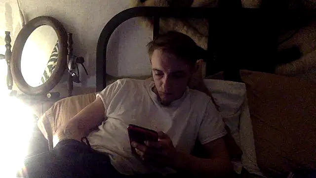 Snapshot of Ilovepussy1911 chatting on 01/11/26, 03:33 Ilovepussy1911 online show from 01/11/26, 03:33