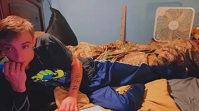 Ilovepussy1911 online show from 04/02/26, 08:56