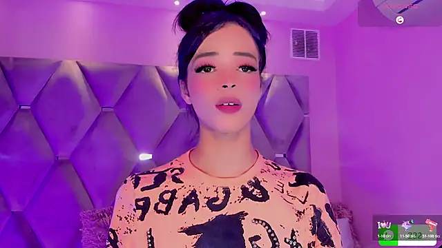 Nina Keyli online show from 11/19/25, 09:48