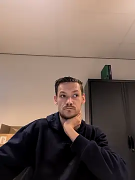 Snapshot of arnoanro chatting on 03/04/26, 01:06 arnoanro online show from 03/04/26, 01:06