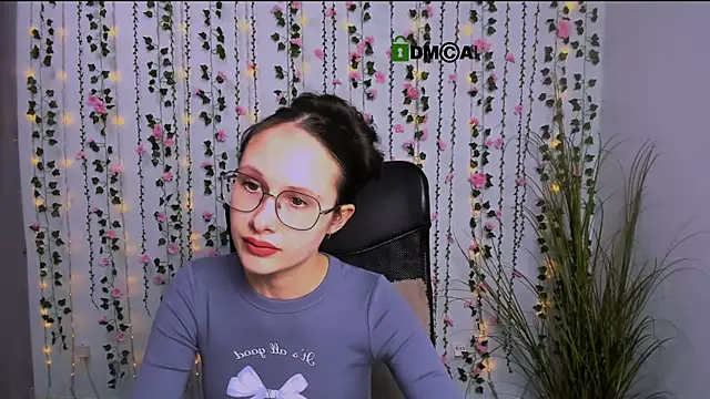 mona cloud online show from 03/21/25, 12:50