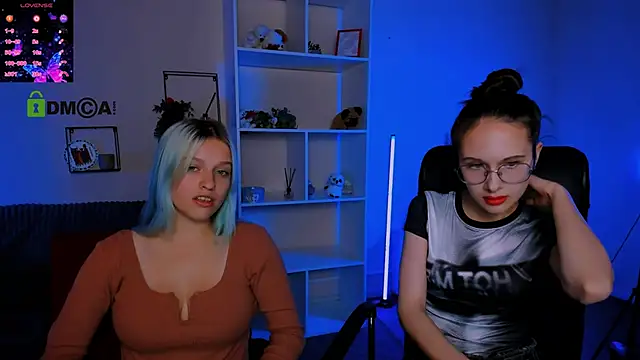 mona cloud online show from 10/13/25, 08:31