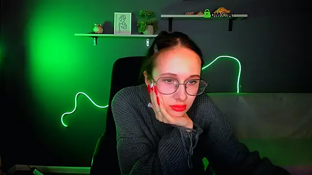 mona cloud online show from 10/16/25, 07:59