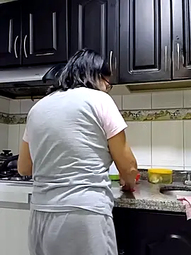 victoria wayne online show from 10/25/25, 10:34