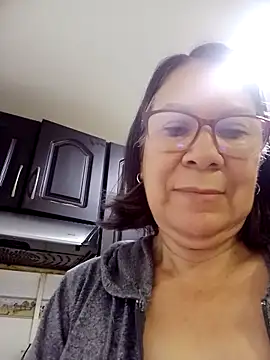 victoria wayne online show from 04/19/26, 09:19