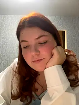 Snapshot of Dreamy_Desire chatting on 10/13/25, 08:53 Dreamy Desire online show from 10/13/25, 08:53