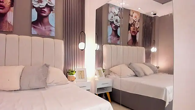 GiannaColling1 online show from 11/19/25, 08:53