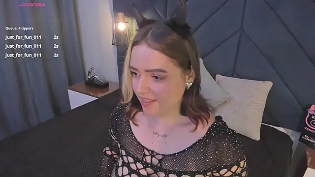 morita mei online show from 03/18/25, 06:04