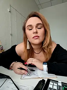 Juicy PeachLux online show from 03/19/25, 08:55