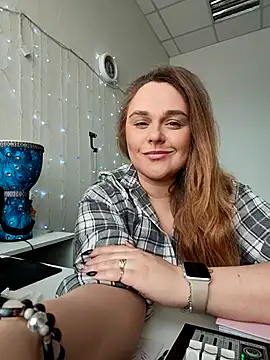 Juicy PeachLux online show from 02/15/26, 05:48