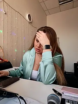 Juicy PeachLux online show from 03/25/26, 06:52