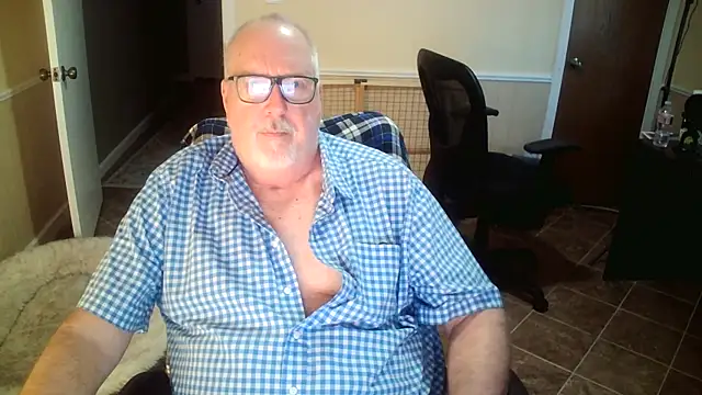 superbearboss online show from 10/29/25, 01:57