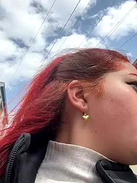 Karina Leon online show from 12/19/25, 06:48