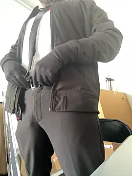 magnumbull online show from 03/26/26, 04:23